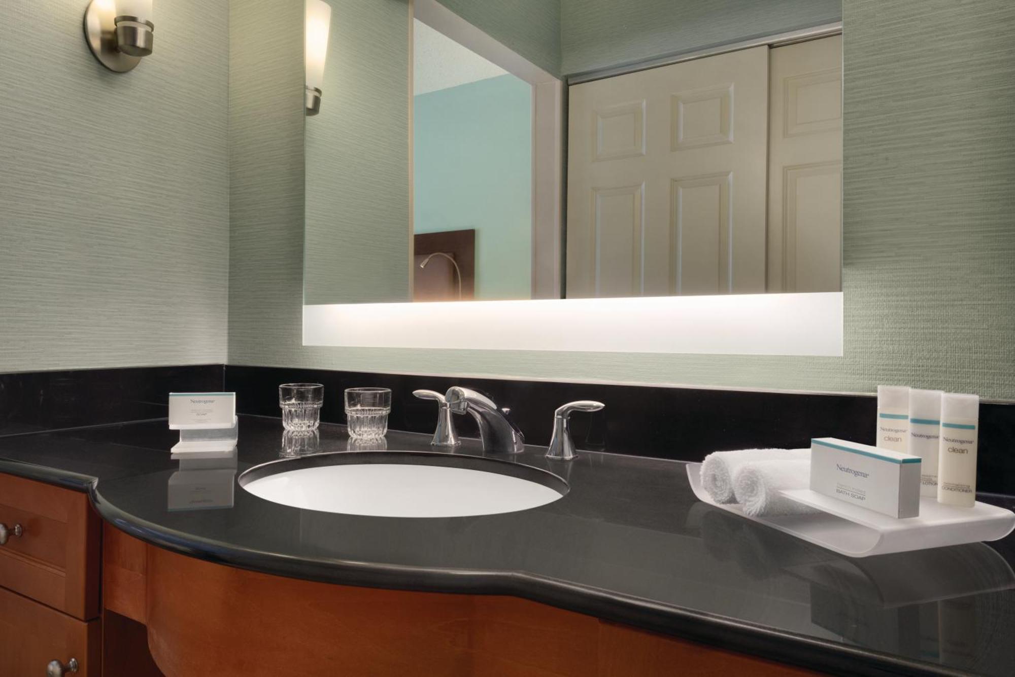 Homewood Suites Grand Rapids Exterior foto